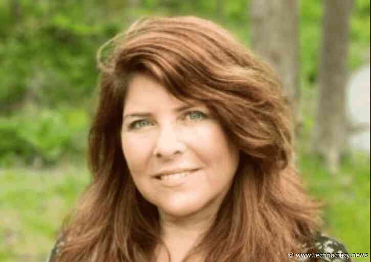Twitter’s Purge Of Dr. Naomi Wolf Proves Bans Are Over Issues, Not Political Philosophy