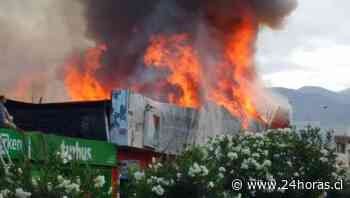 Incendio en centro de Taltal deja cuatro locales comerciales destruidos - 24Horas.cl