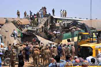 Scores killed in early morning railway collision in Pakistan - St Helens Star