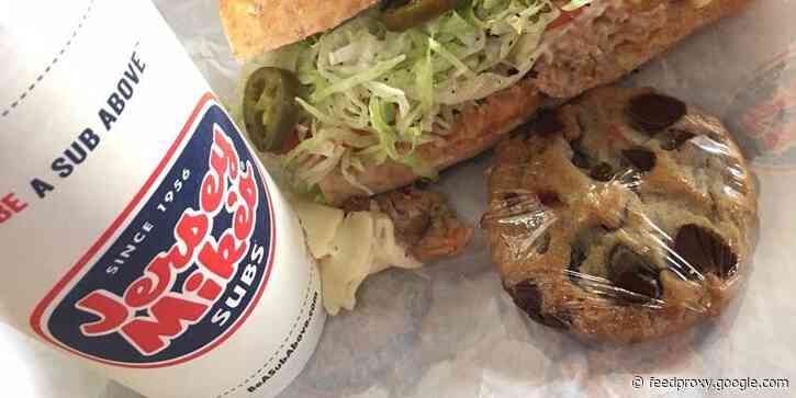 A Jersey Mike's shop opening in California is offering a hiring bonus of up to $10,000, as fast food chains struggle to bring back workers