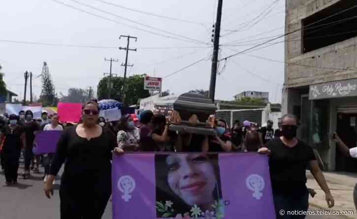 Menor fue asesinada mientras hacia la tarea en su casa en Veracruz - Noticieros Televisa