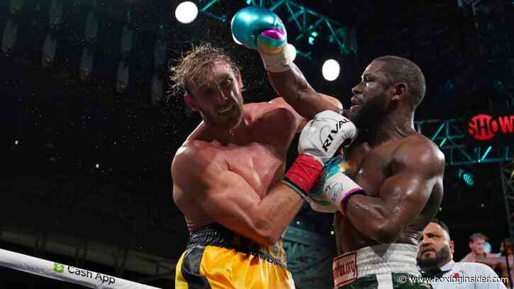 Fans, Journalists Surprised Mayweather Didn’t Knock Out Paul.