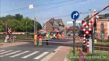 Verstrooide trucker rijdt kabels af aan station: honderden meters aan bovenleidingen zwaar beschadigd