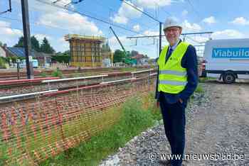Aannemer legt volgende maand fietsbrug over Lierse treinsporen
