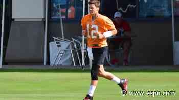Brady has full practice on 1st day of minicamp