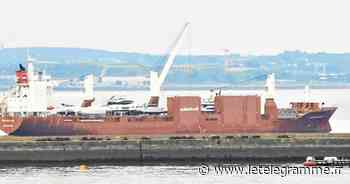 À Brest, le Suomigracht charge des navires de plaisance à destination des USA - Le Télégramme