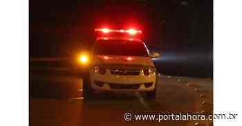 Imbituba: traficante agride companheira, é perseguido pela PM e preso em casa, no Centro, com 2,6 kg de droga, arma e R$ 7,3 mil em dinheiro - Portal AHora