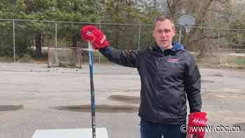 Girls hockey coach still on ice despite permanent suspension for punching threats