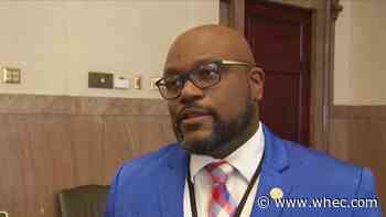Lawmakers call for county legislator to resign after DA's report concludes he used position to seek women