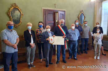 Il Cavaliere Lorenzo Barberini ricevuto in Municipio - Modena 2000