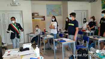 Bertinoro, Festa della Repubblica: il Comune regala la Costituzione agli studenti delle medie - ForlìToday