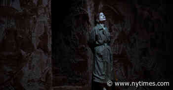 Free of Protesters, Paris Theaters Reopen With Little Imagination