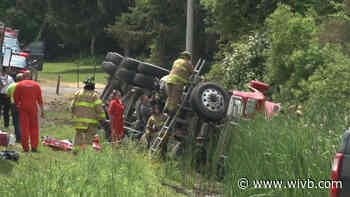 60,000 pounds of milk spill out of tanker after rollover in Genesee County