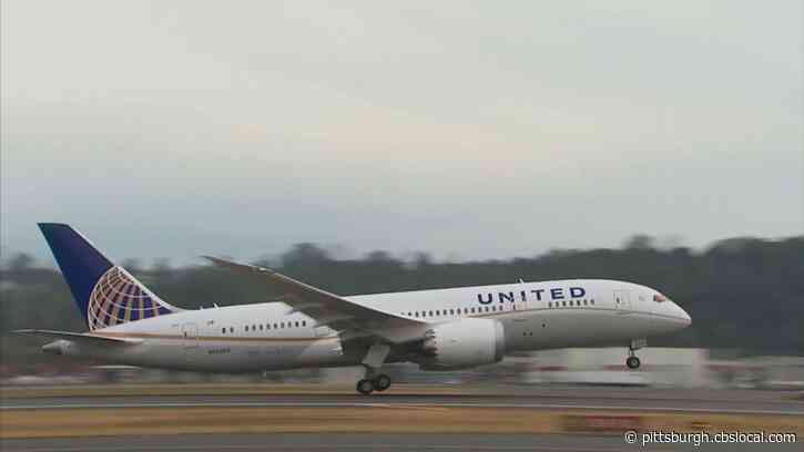 United Airlines’ COVID Vaccine Policy Has Other Companies Considering