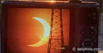 A beautiful solar eclipse was visible over Toronto this morning (PHOTOS) | News - Daily Hive
