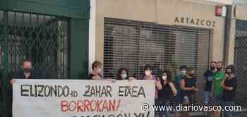 Las trabajadoras de la residencia de Elizondo protestan en Pamplona - Diario Vasco