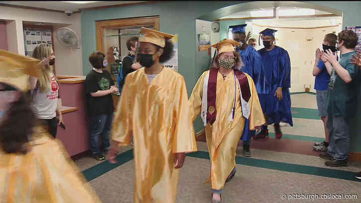 10 Seniors Celebrate Graduation At Western Pennsylvania School For The Deaf