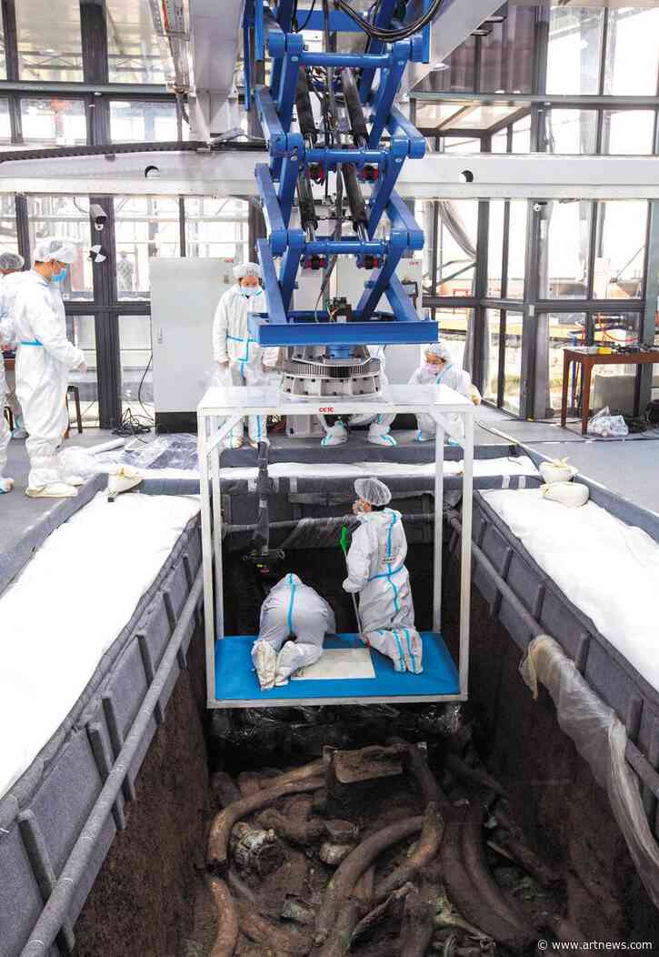 Fragments of 4,500-Year-Old Neolithic Cabin Discovered in Southwest China