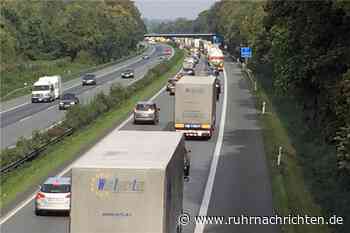 Hammer, Reifen und defektes Auto: Stundenlang nur Schritttempo auf A1 bei Ascheberg - Ruhr Nachrichten