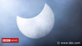 Scotland gets glimpse of solar eclipse - BBC News