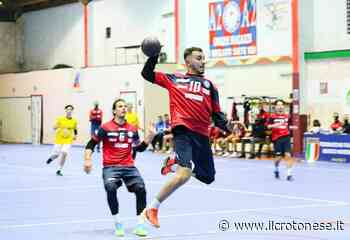 Pallamano serie B, ultimo atto contro il Putignano: il Crotone in corsa per la promozione in A2 - Il Crotonese