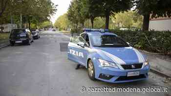 Modena, ruba al Conad di notte: inseguito e arrestato - La Gazzetta di Modena