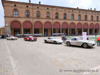 Storia, tradizione e rombi, apprezzato il passaggio della "Modena Cento Ore" - Leggilanotizia
