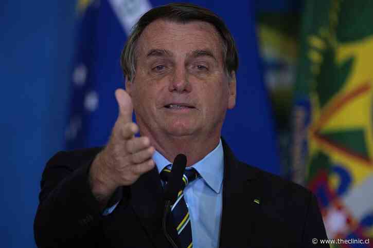 Bolsonaro vuelve a desafiar la pandemia y encabeza masiva caravana de motos
