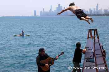 Chicago Man Jumps Into Lake Michigan for 365th Straight Day
