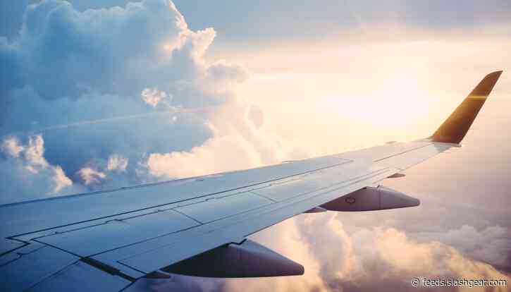 SpaceX’s Starlink satellite Internet may soon power in-flight Wi-Fi