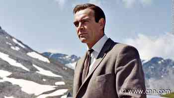 Behind the scenes of a famous James Bond shoot