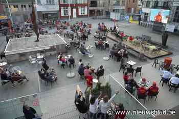 “Iedereen hield zich mooi aan de regels, zelfs bij doelpunten”: onze man ging kijken hoe er gefeest werd met de handrem op