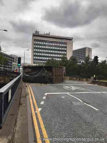 Delays after lorry overturns in Bradford city centre