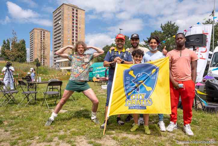 Mobiel radiostation Blokbusters strijkt neer op Luchtbal: twerken, piraten en een frituur