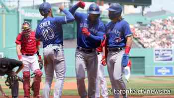 Hernandez hits two of Jays’ eight HRs in 18-4 rout of Red Sox