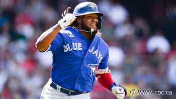 Blue Jays explode for 8 home runs in dominant win over Red Sox