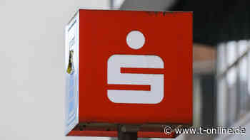 Leipzig: Sparkasse mit Steinen attackiert – Fenster beschädigt - t-online