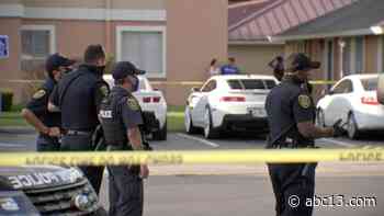 Person found shot to death in car at west Houston apartment complex, police said - KTRK-TV