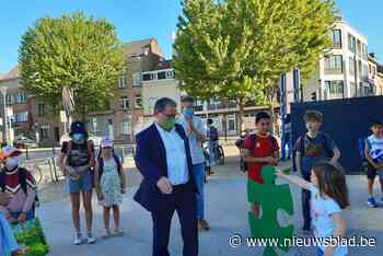 Kinderen bedanken gemeentebestuur Sint-Agatha-Berchem voor veilige schoolomgeving