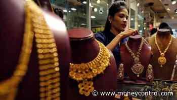 Gold prices tumbles near Rs 48,000/10 gm as investors shift to riskier assets; silver tanks Rs 799/kg