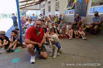 Leerlingen De Springplank zamelen 3,4 ton dopjes in voor blindengeleidehond