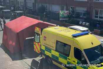 Man doodgestoken op straat in Deurne