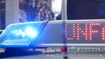 Nach zwei Unfallfluchten sucht die Polizei in Augsburg Zeugen