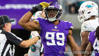 Danielle Hunter, Vikings agree to revised deal, clearing way for Pro Bowl DE to attend minicamp, per report