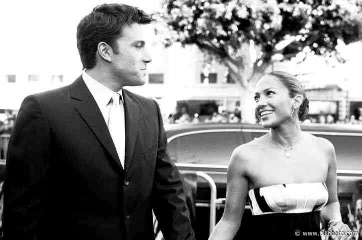 Jennifer Lopez & Ben Affleck PDA Pics Have Twitter Ready for the ‘Chaos’ of ‘Bennifer 2.0′