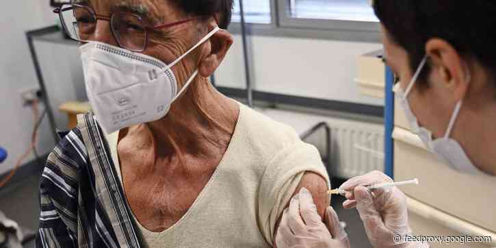 Transplant patients 'desperate' for COVID vaccine protection are getting illicit 3rd doses - and it might be working for some