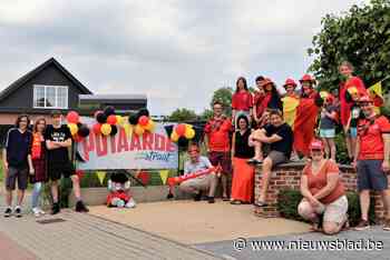 Deze straat staat eensgezind achter Rode Duivels - Het Nieuwsblad
