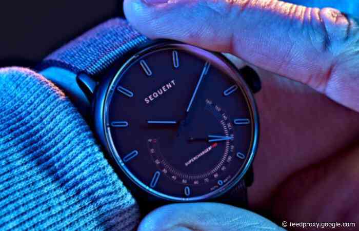 Titanium Elektron self charging watch