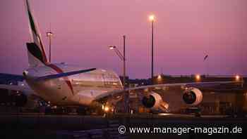 Emirates fliegt ersten Jahresverlust seit mehr als 30 Jahren ein