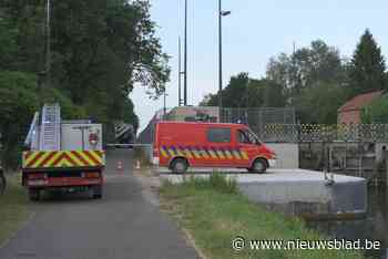 Brandweer haalt lichaam uit vaart in Schoten